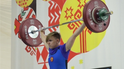 Наталья Хлёсткина стала абсолютной чемпионкой России по тяжелой атлетике