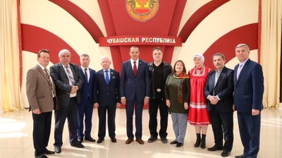 Глава Чувашии встретился с гостями фестиваля поэзии народов России «Атăл Асамачĕ»
