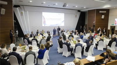 На деловом завтраке Forbes в рамках Гайдаровского форума обсуждены вопросы частных инвестиций в образование